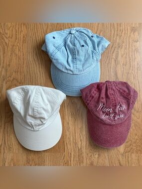 🧢 Casual Ball Caps 3 Women’s in Light Blue, Cream, Red